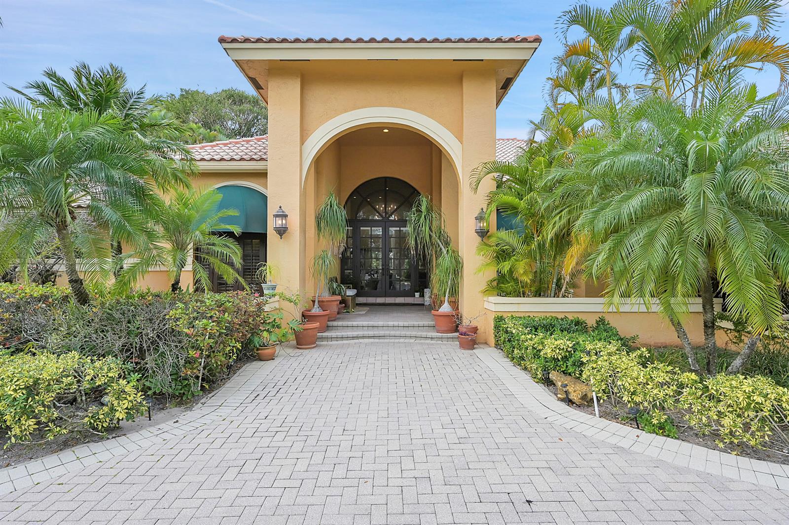 Spectacular Single Family Home